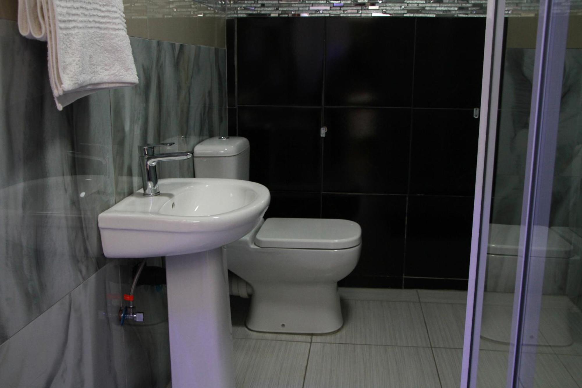Wise Bird Guest House Roodepoort Ngoại thất bức ảnh