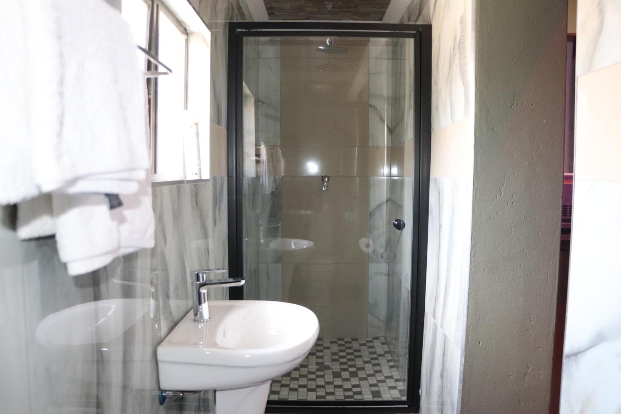 Wise Bird Guest House Roodepoort Ngoại thất bức ảnh