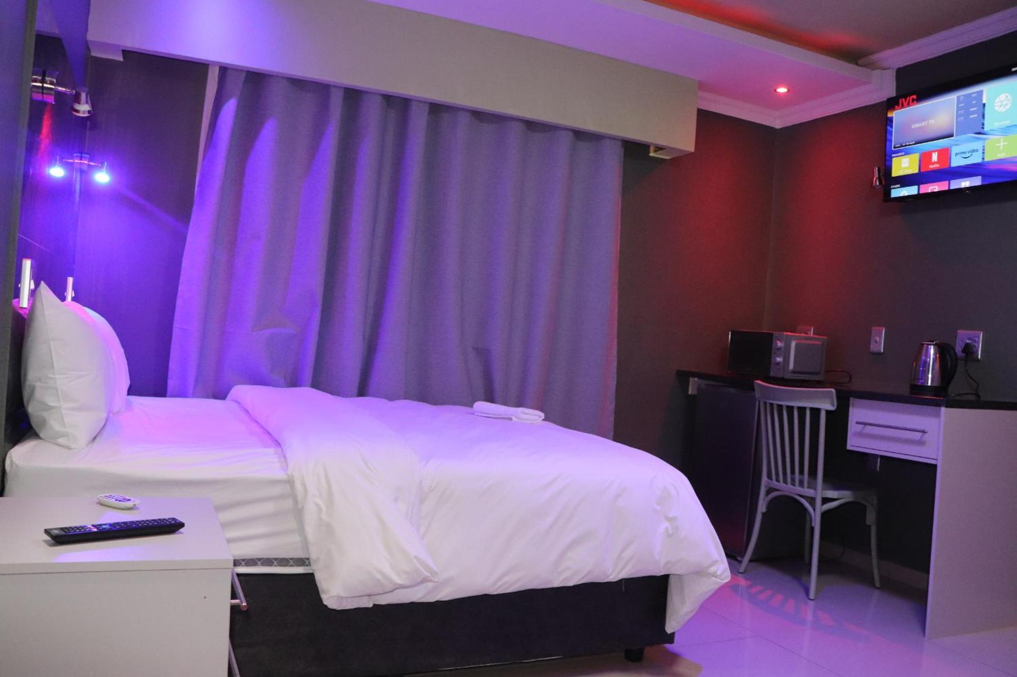 Wise Bird Guest House Roodepoort Ngoại thất bức ảnh