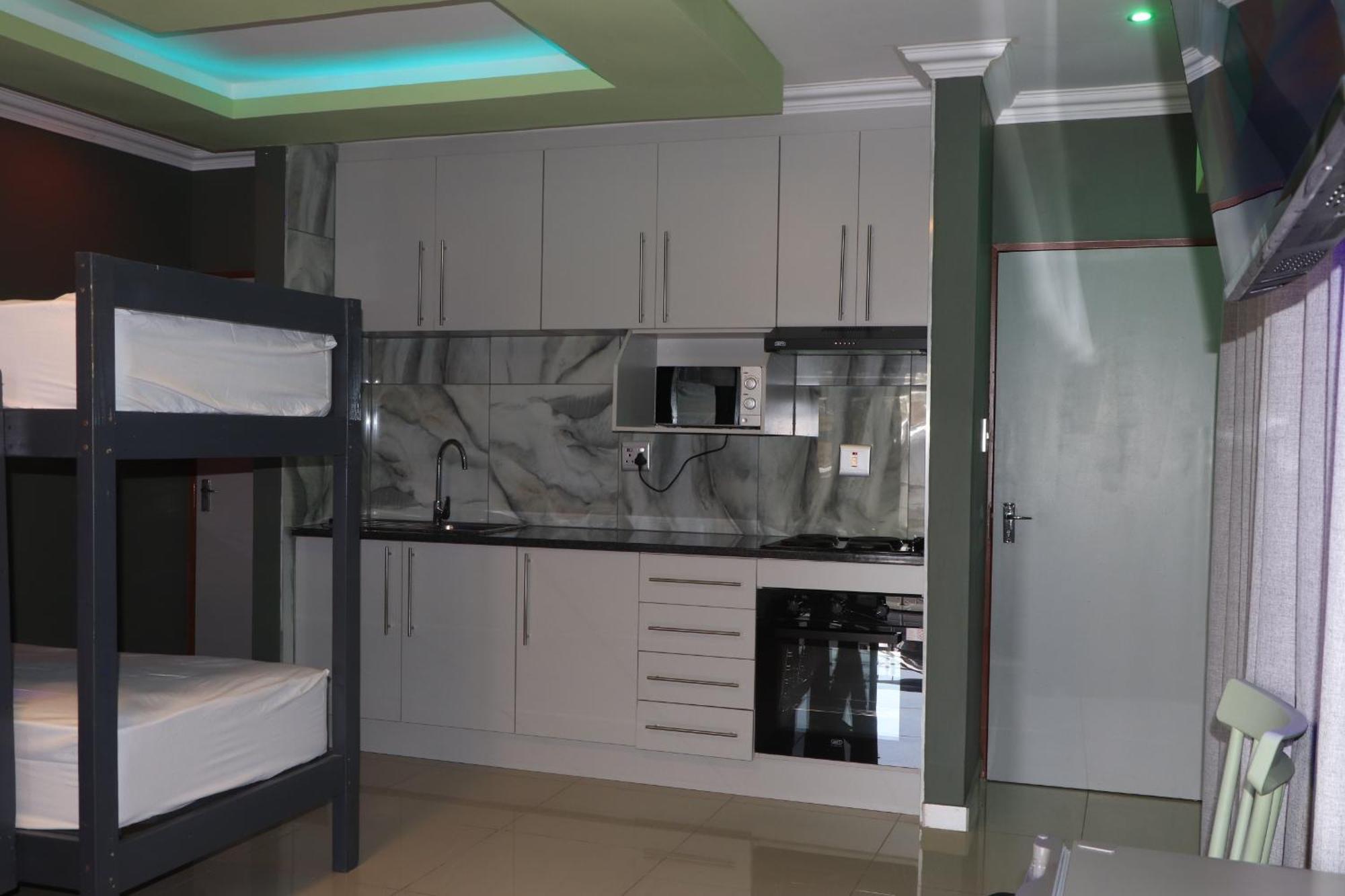 Wise Bird Guest House Roodepoort Ngoại thất bức ảnh